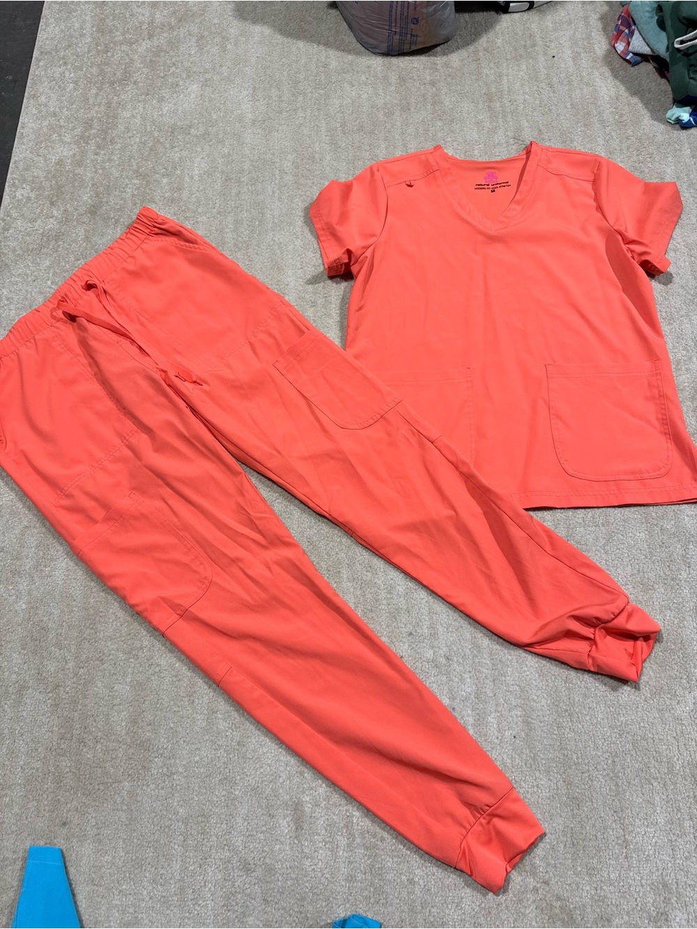 Natural Uniform Women’s scrub SET -  bright - Size M Modern fit cool stretch